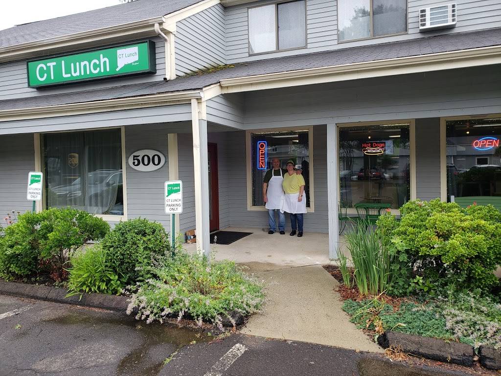 CT Lunch | restaurant | 500 Village Walk, Guilford, CT 06437, USA | 2034535624 OR +1 203-453-5624