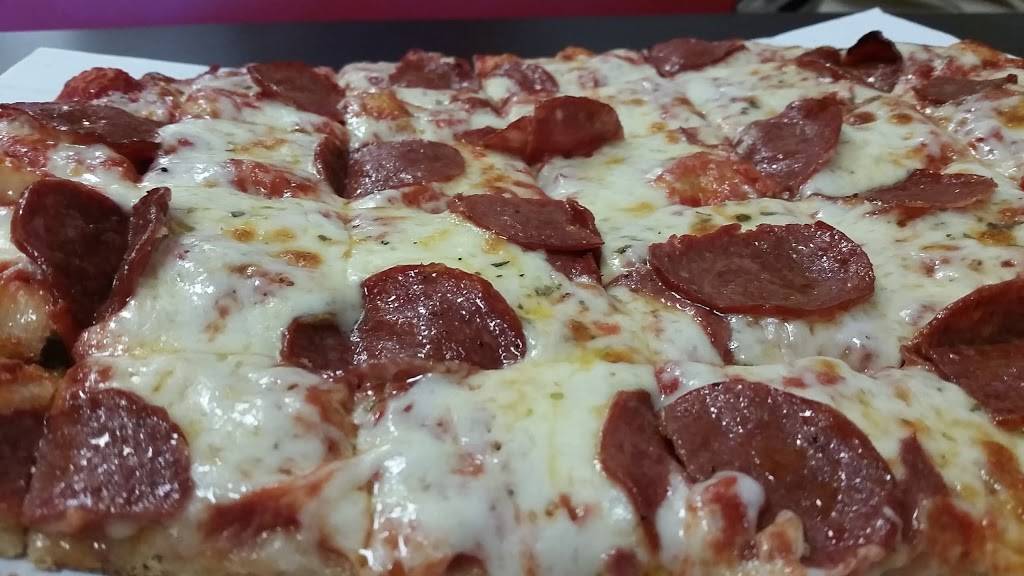 Rons Pizza | restaurant | 5562 N Springboro Pike, Dayton, OH 45449, USA | 9372982355 OR +1 937-298-2355