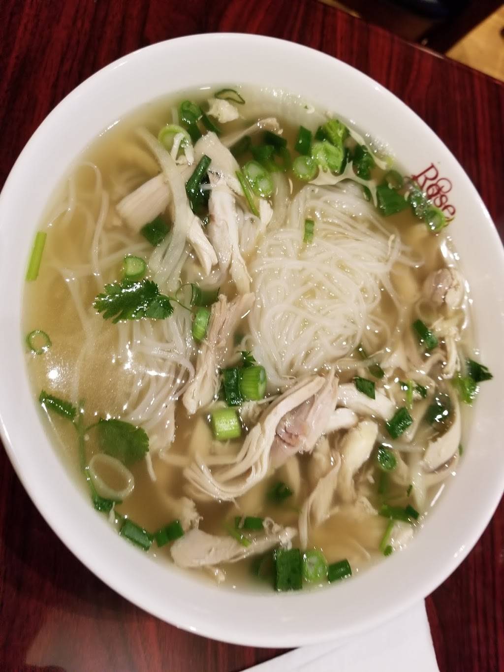 Rose Pho | restaurant | 19865 1st Ave S #302, Normandy Park, WA 98148, USA | 2065922451 OR +1 206-592-2451