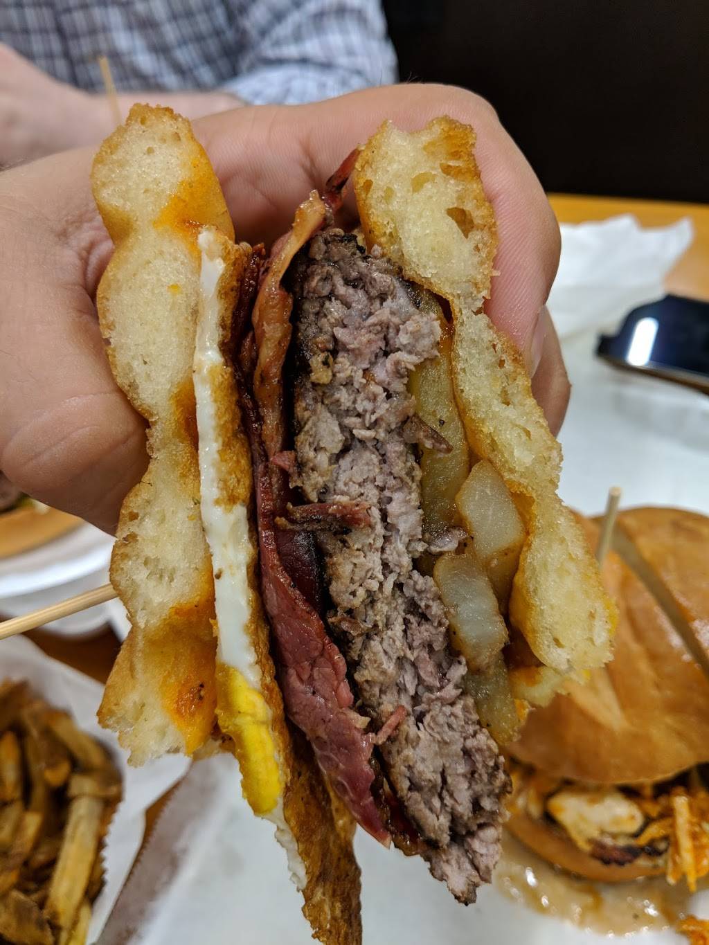 Bun Burger Kitchen | restaurant | 1091 River Ave, Lakewood, NJ 08701, USA | 7323926266 OR +1 732-392-6266