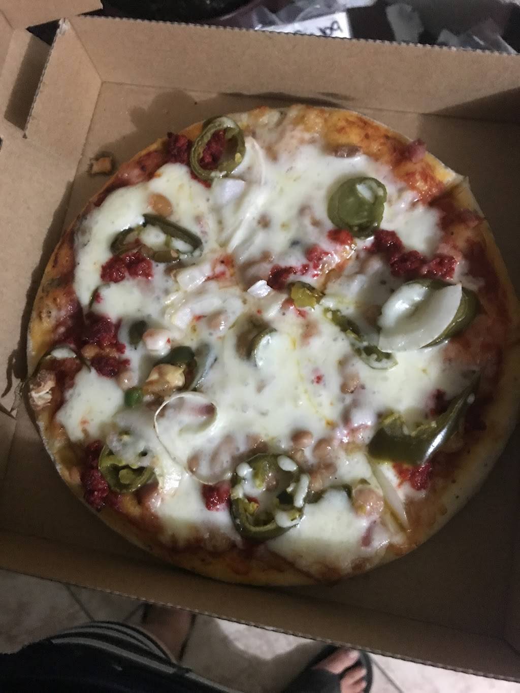 PIZZERIA JANETH | restaurant | Calle del Sauce 121, Fraccionamiento Los Encinos, Ensenada, B.C., Mexico | 016461825610 OR +52 646 182 5610