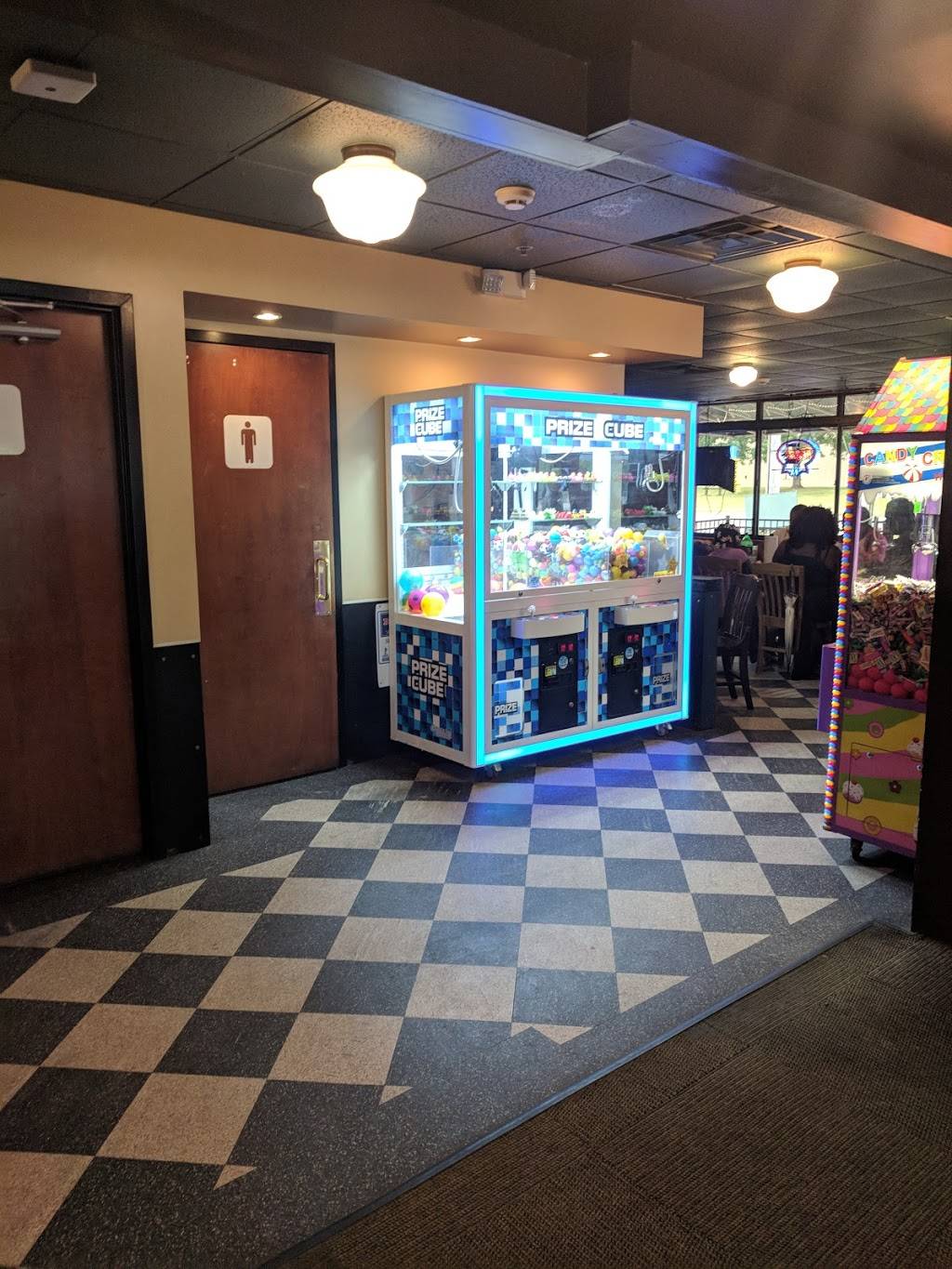 Trappers | restaurant | 5950 Butternut Dr, East Syracuse, NY 13057, USA | 3154384444 OR +1 315-438-4444