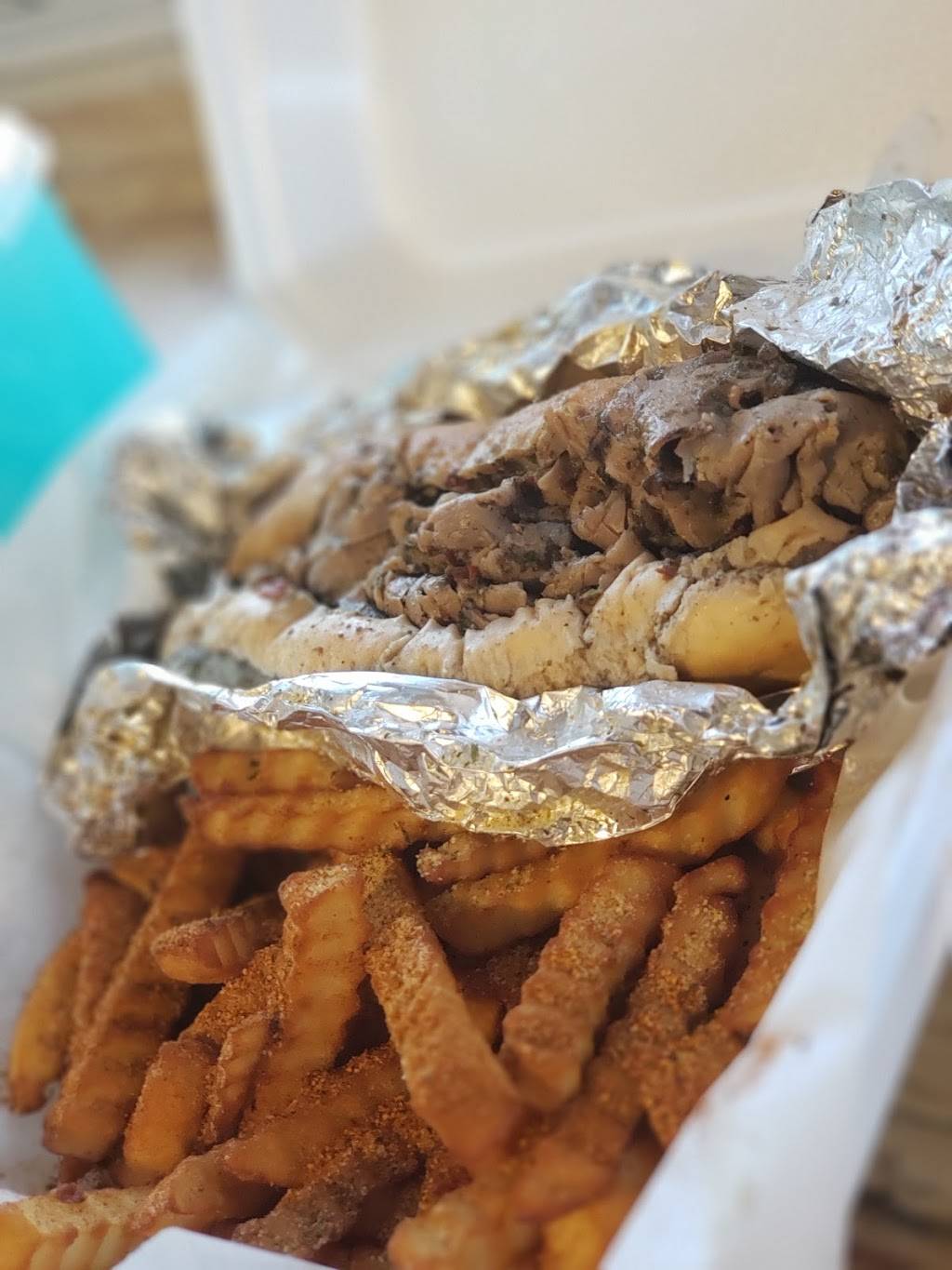 Chicago Treats | restaurant | 104 Lincoln Way, Ames, IA 50010, USA | 5157087056 OR +1 515-708-7056