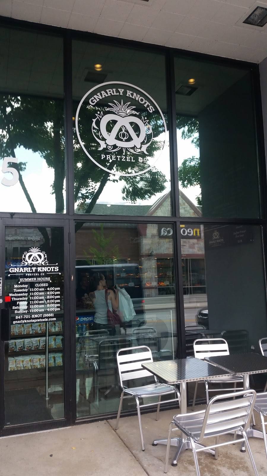 Gnarly Knots Pretzels | restaurant | 115 S Hough St, Barrington, IL 60010, USA | 8477015668 OR +1 847-701-5668