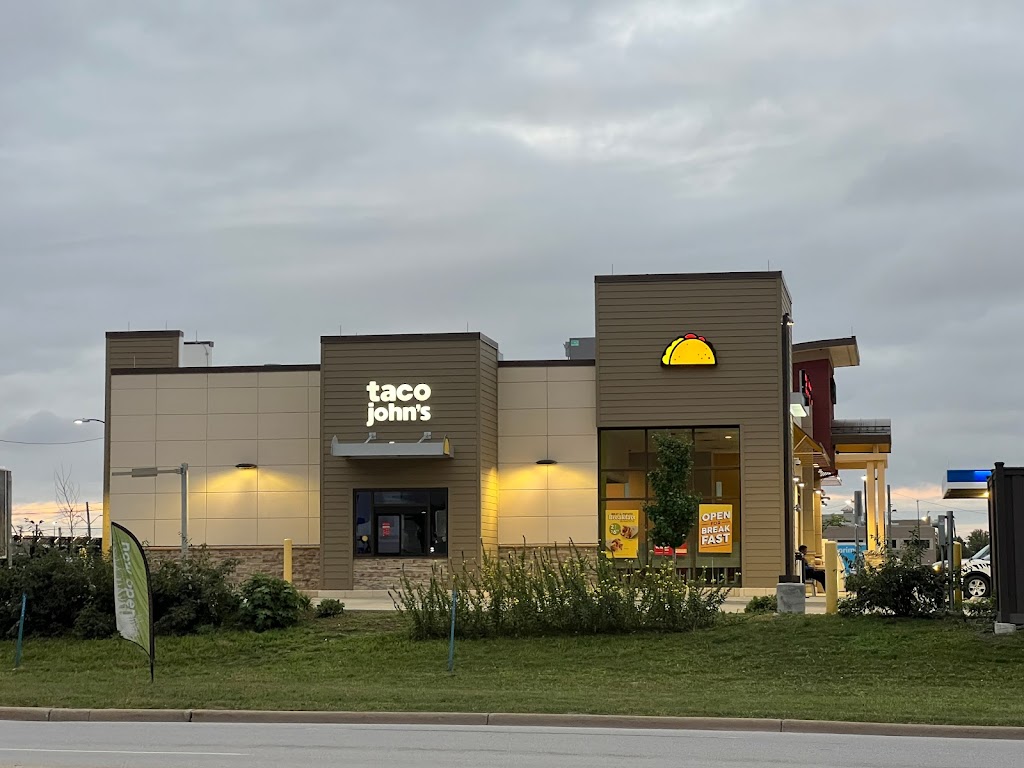 Taco Johns | restaurant | 10909 W Higgins Rd, Rosemont, IL 60018, USA | 8477480411 OR +1 847-748-0411