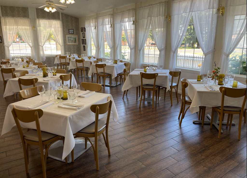 The Dining Room at Parry Lodge | restaurant | 89 E Center St, Kanab, UT 84741, USA | 4356442601 OR +1 435-644-2601