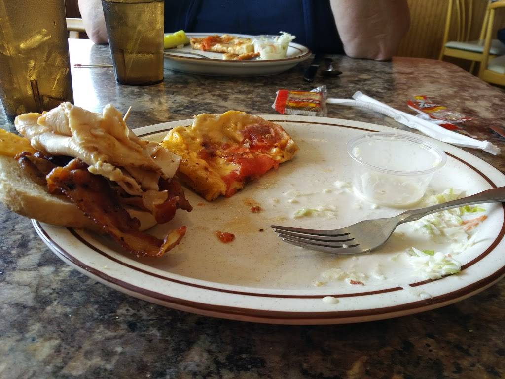 Jennifers | restaurant | 8464 Pearl Rd, Strongsville, OH 44136, USA | 4402342044 OR +1 440-234-2044