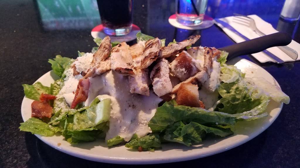 Playoffs Bar And Grill | restaurant | 720 North Ave, Carol Stream, IL 60188, USA | 6302601515 OR +1 630-260-1515