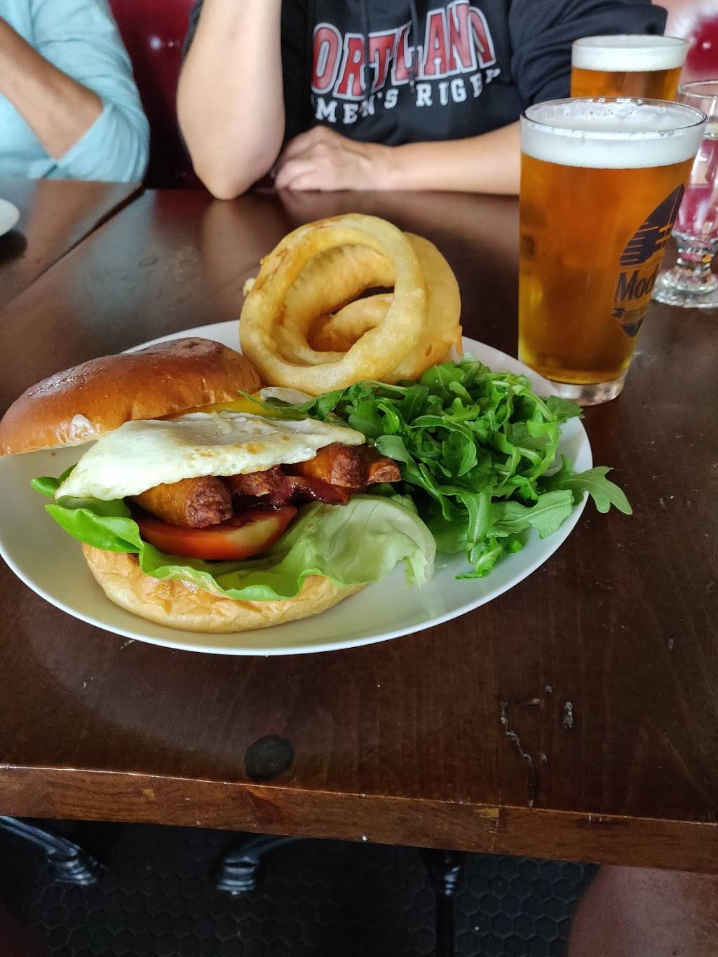 The Squealing Pig | restaurant | 1885 Centre St, West Roxbury, MA 02132, USA | 6174692624 OR +1 617-469-2624