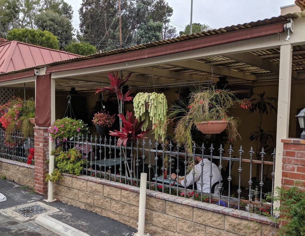 Boulevard Burgers | restaurant | 21718 Ventura Blvd, Woodland Hills, CA 91364, USA | 8187036005 OR +1 818-703-6005