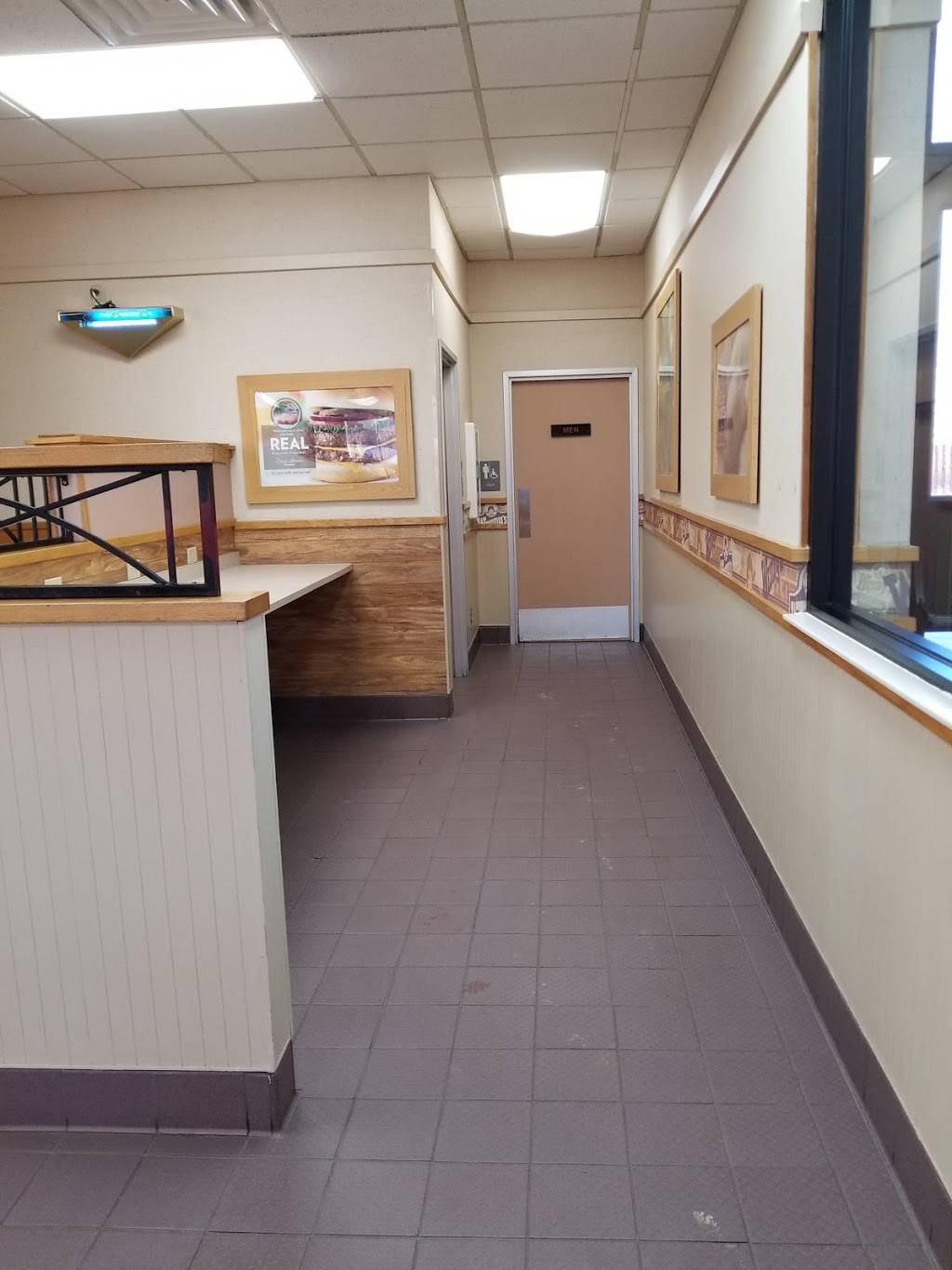 Wendys | restaurant | 3310 E Lincoln Hwy, Merrillville, IN 46410, USA | 2199426344 OR +1 219-942-6344