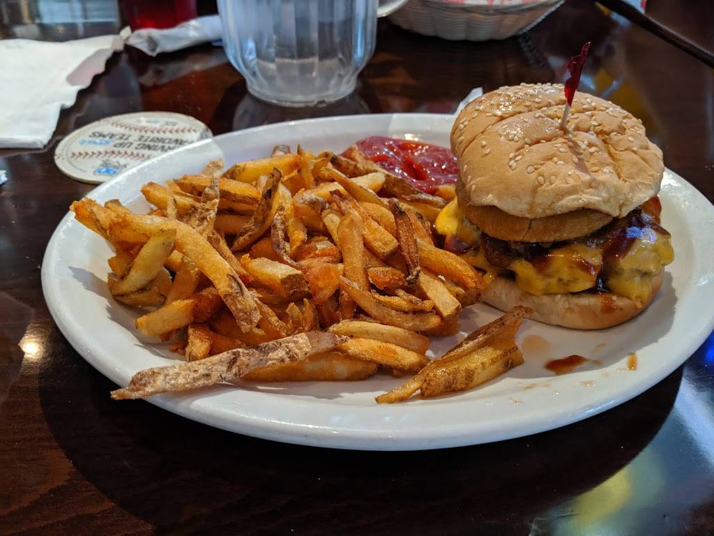 Riverfront Tavern Mt Juliet | restaurant | 401 S Mt Juliet Rd #570, Mt. Juliet, TN 37122, USA | 6157545423 OR +1 615-754-5423