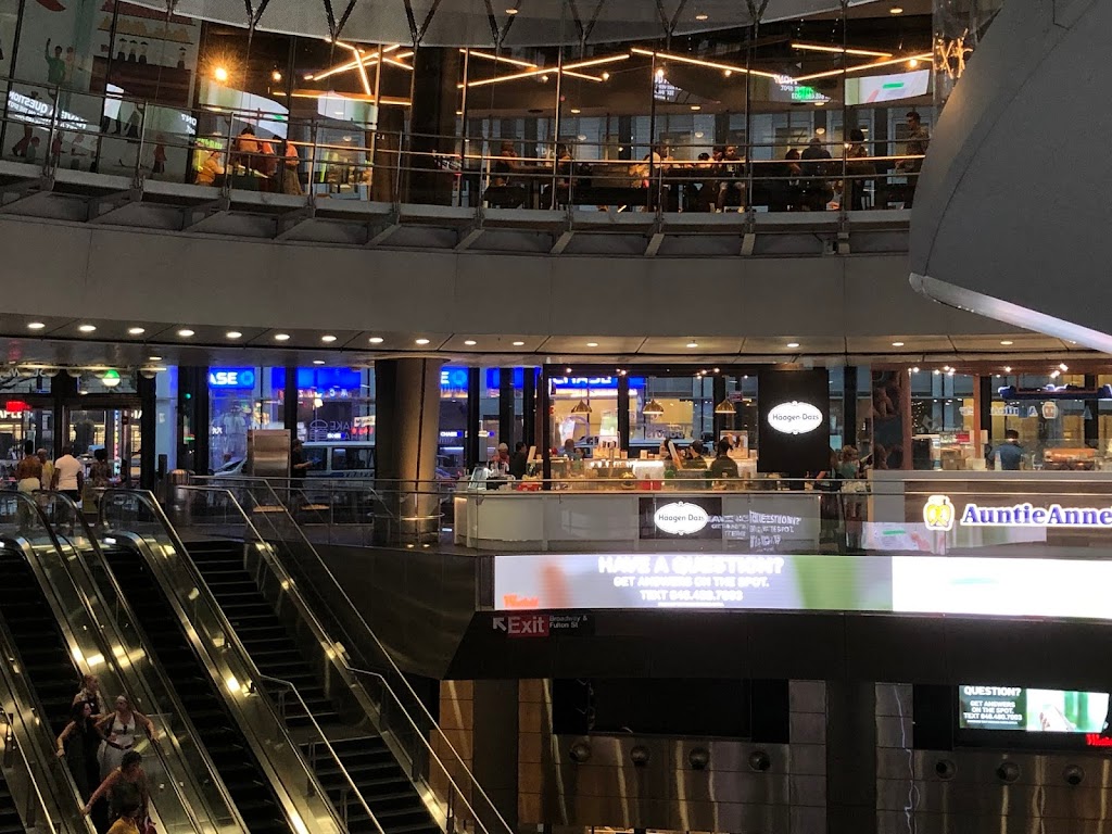 Häagen Dazs | restaurant | 200 Broadway, New York, NY 10038, USA | 2122330171 OR +1 212-233-0171