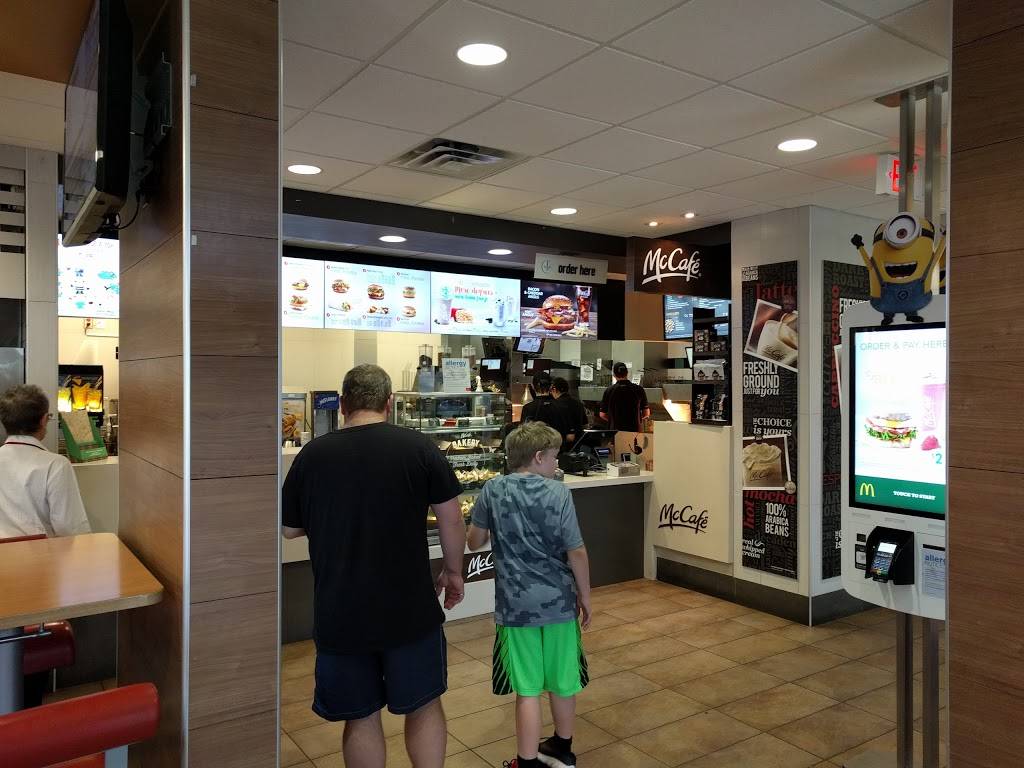 McDonalds | cafe | 792 Broadway St, Kincardine, ON N2Z 2G1, Canada | 5193964414 OR +1 519-396-4414