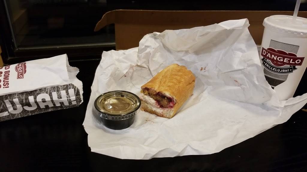DAngelo Grilled Sandwiches | restaurant | 291 E Main St, Westfield, MA 01085, USA | 4135621514 OR +1 413-562-1514