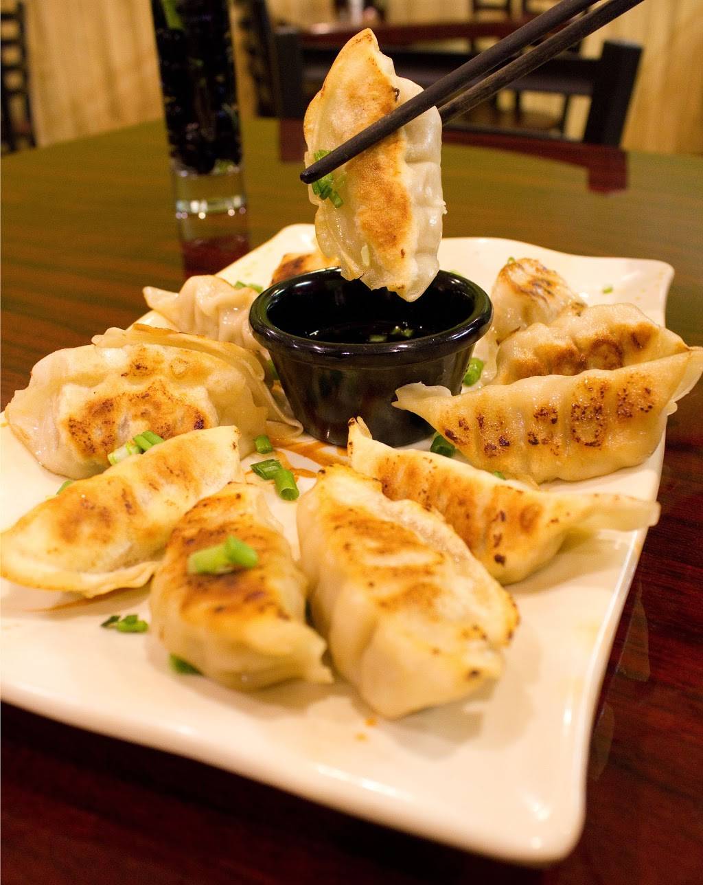 Speedy Wok | restaurant | 11122 N Rockwell Ave, Oklahoma City, OK 73162, USA | 4057213559 OR +1 405-721-3559