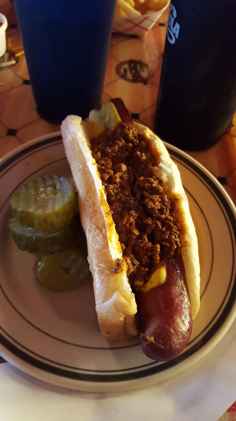 Tony Packos Restaurant | cafe | 1902 Front St, Toledo, OH 43605, USA | 4196916054 OR +1 419-691-6054