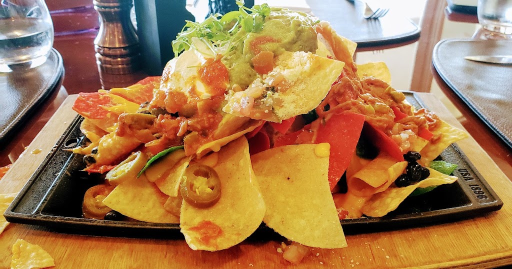 Champions Bar & Grill | restaurant | 4400 NW 87th Ave, Doral, FL 33178, USA | 3055916483 OR +1 305-591-6483