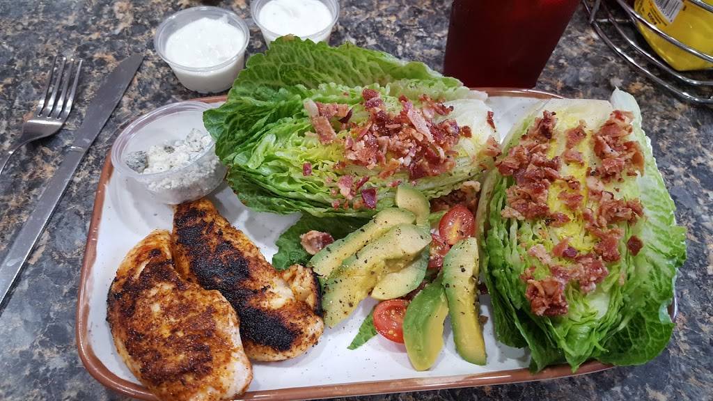 B&Cs Hideout | restaurant | 7242 W US-52, New Palestine, IN 46163, USA | 3178614433 OR +1 317-861-4433