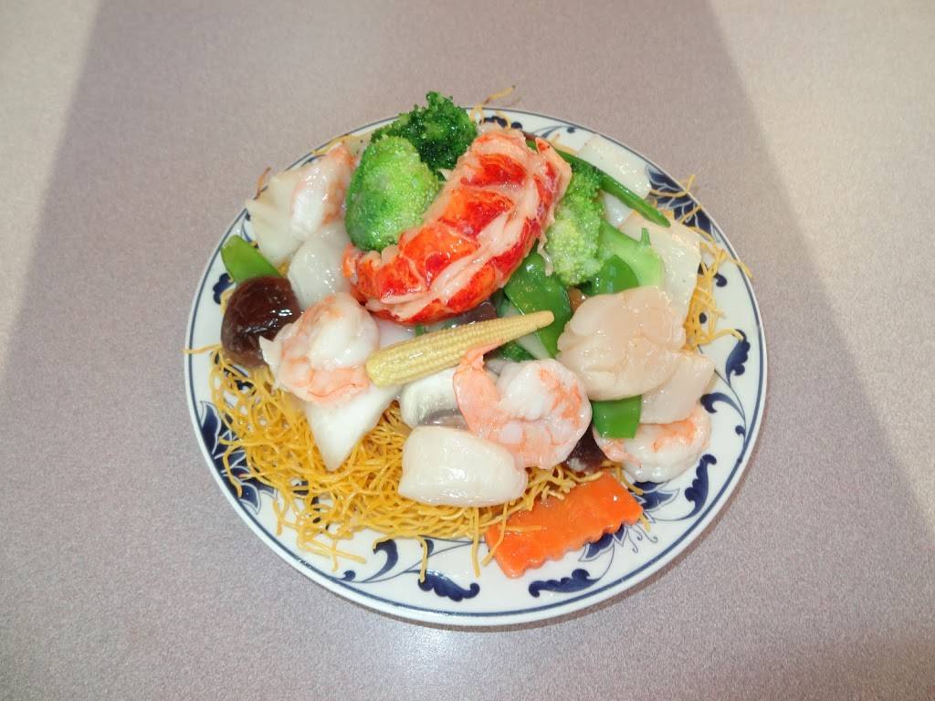 Great Wall Restaurant | restaurant | 401 Nathan Ellis Hwy, Mashpee, MA 02649, USA | 5084779001 OR +1 508-477-9001