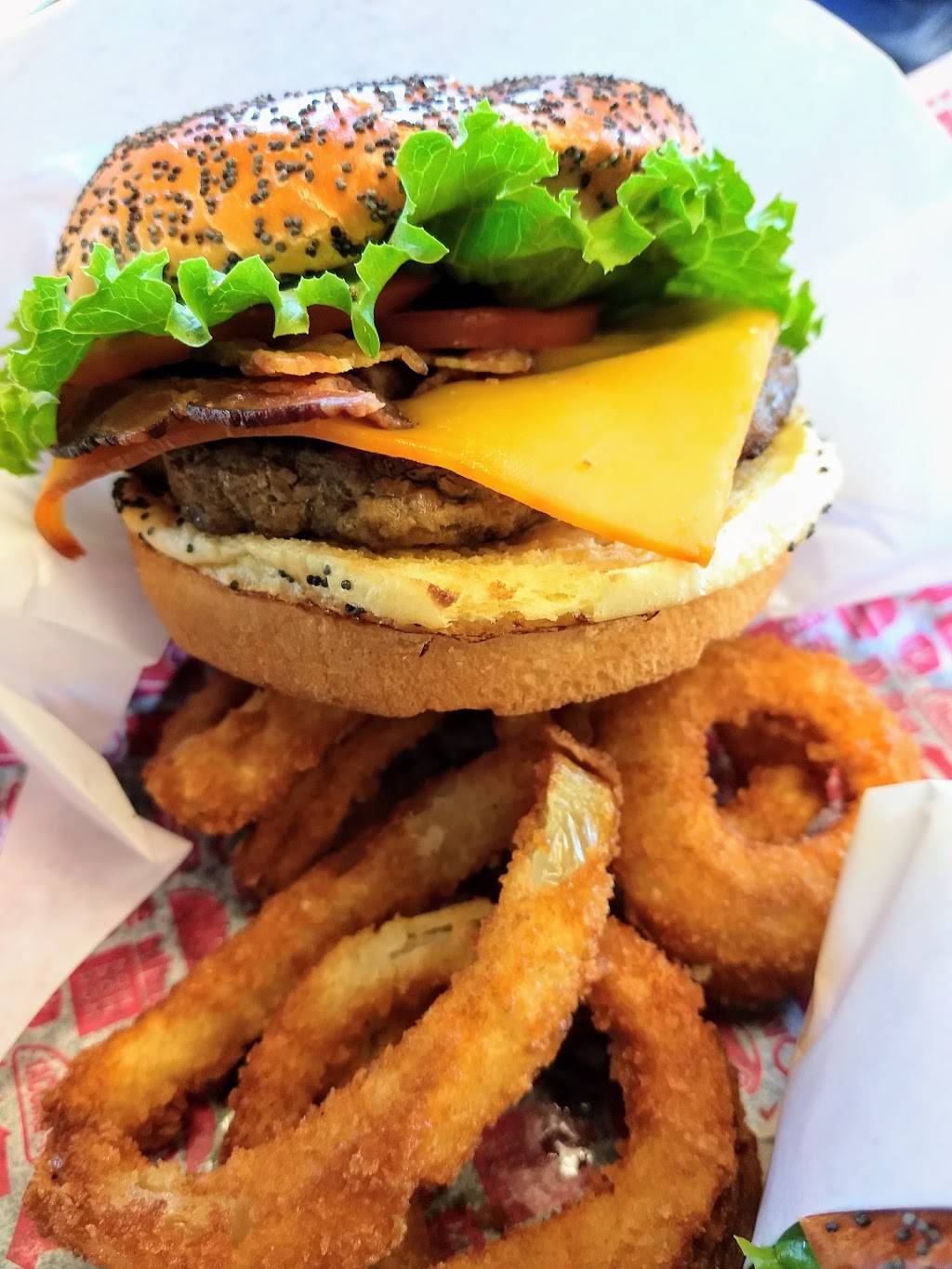 Jack in the Box | restaurant | 220 Nut Tree Pkwy, Vacaville, CA 95687, USA | 7074462366 OR +1 707-446-2366