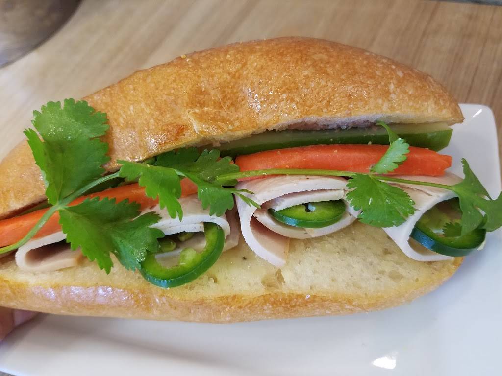 Huongs Bistro | cafe | 4225 FL-7, Lauderdale Lakes, FL 33319, USA | 7542233060 OR +1 754-223-3060