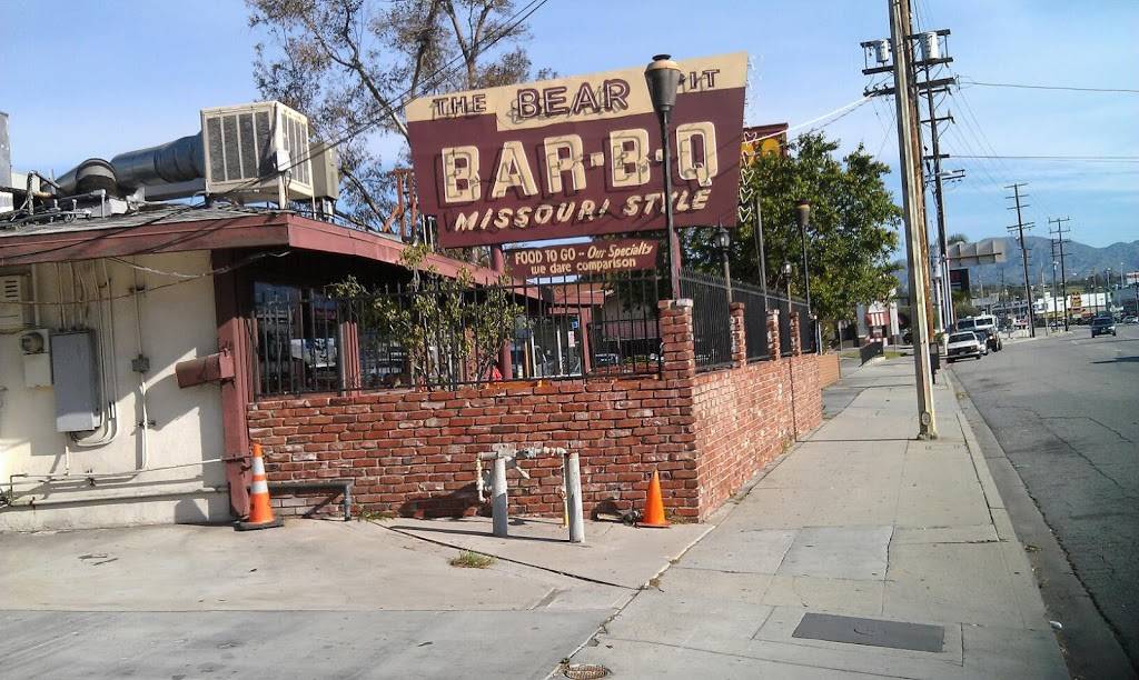 The Bear Pit Bar-B-Q Restaurant | restaurant | 10825 Sepulveda Blvd, Mission Hills, CA 91345, USA | 8183652500 OR +1 818-365-2500