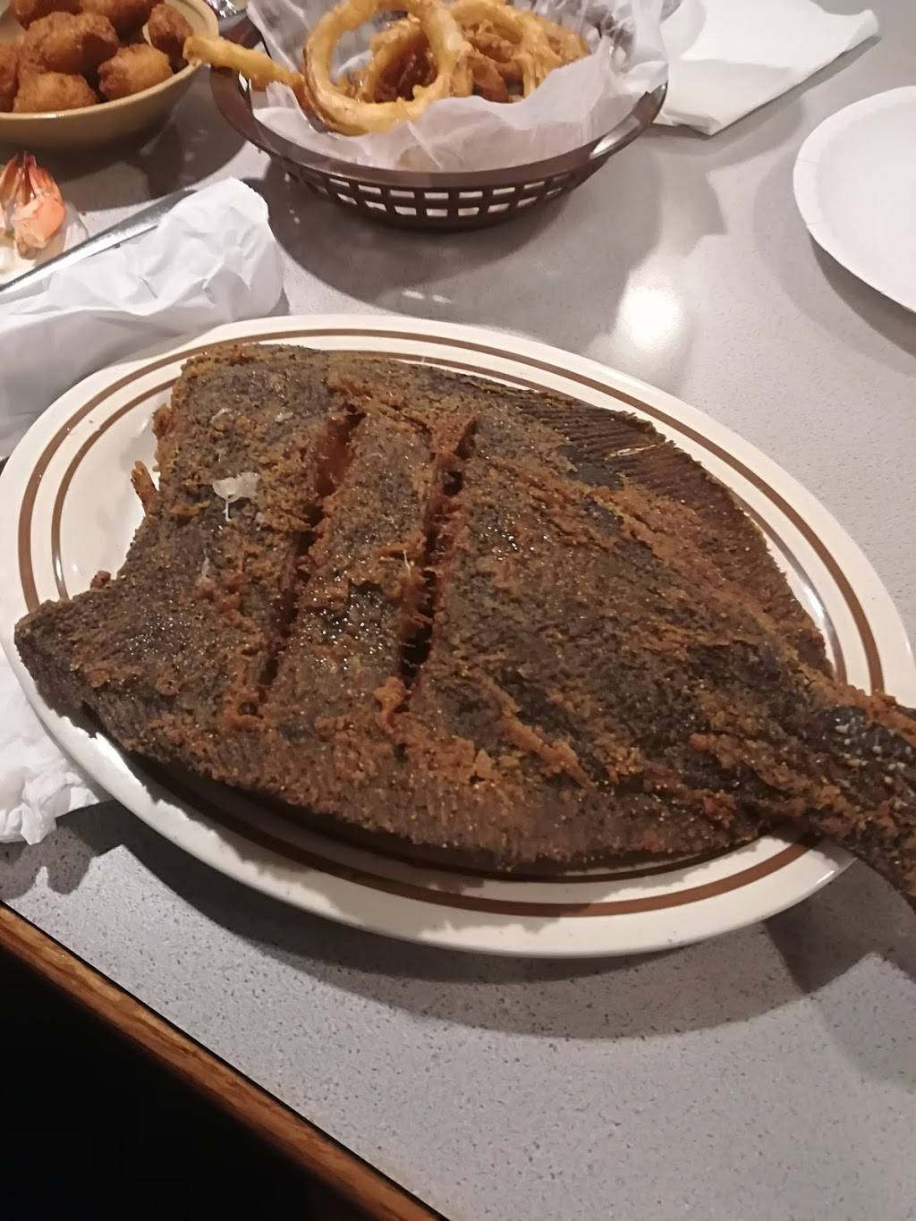 Captains Cap | restaurant | 3140 Linwood Rd, Gastonia, NC 28052, USA | 7048657433 OR +1 704-865-7433