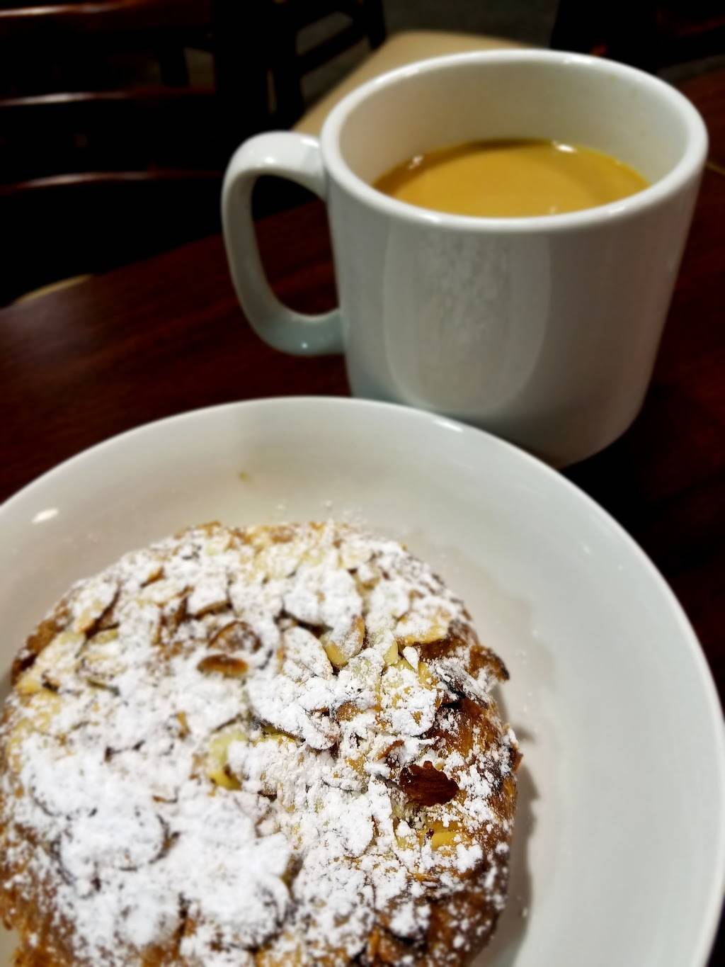 Drowsy Poet Coffee shop | cafe | 2236 Lakeside Dr, Lynchburg, VA 24501, USA | 4343854505 OR +1 434-385-4505