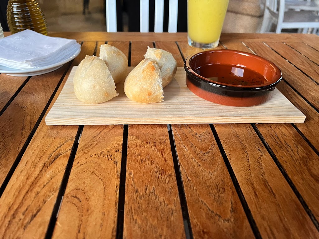 Rios Bistro Sushi Bar | restaurant | 7065 Westpointe Blvd #100, Orlando, FL 32835, USA | 6892203638 OR +1 689-220-3638