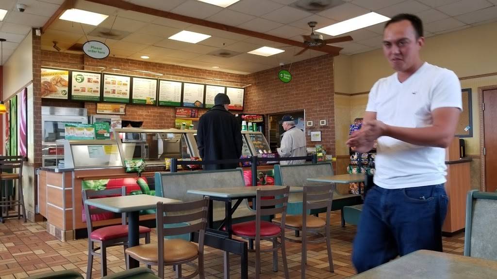 Subway Restaurants | restaurant | 4523 SE Woodstock Blvd, Portland, OR 97206, USA | 5037723381 OR +1 503-772-3381