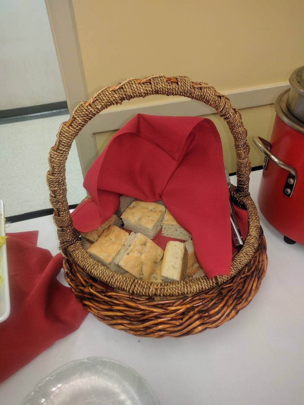 Renegade Room | restaurant | 1801 Panorama Dr, Bakersfield, CA 93305, USA | 6613954441 OR +1 661-395-4441