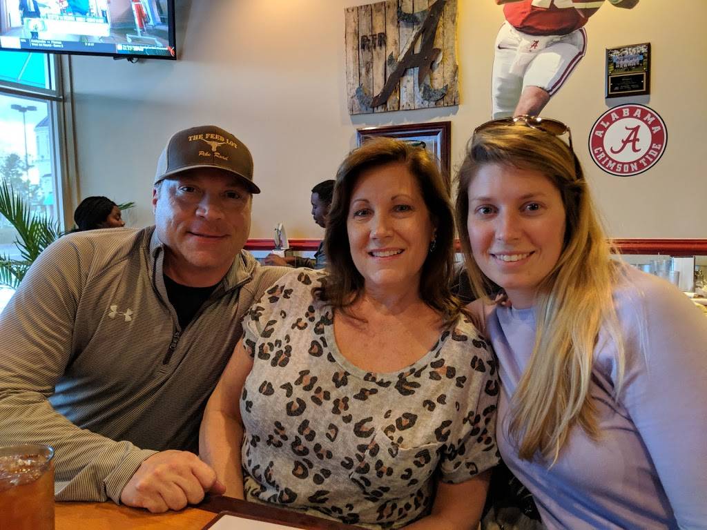 Wingers Sports Grill | restaurant | 7929 Vaughn Rd, Montgomery, AL 36116, USA | 3343963279 OR +1 334-396-3279