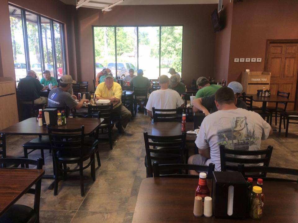 Dandy Dans Chevron 525 | meal takeaway | 3084 MS-589, Hattiesburg, MS 39402, USA | 6013368652 OR +1 601-336-8652