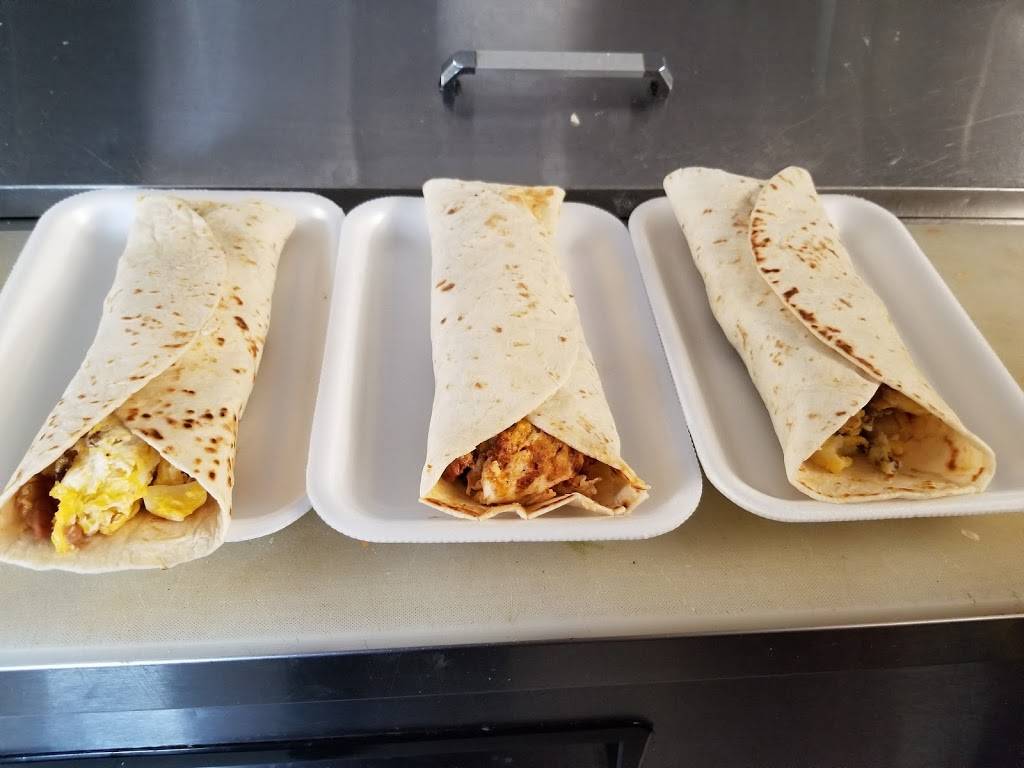 Un taco mas | restaurant | 30 N Interstate Hwy 35, Austin, TX 78701, USA | 5126633464 OR +1 512-663-3464