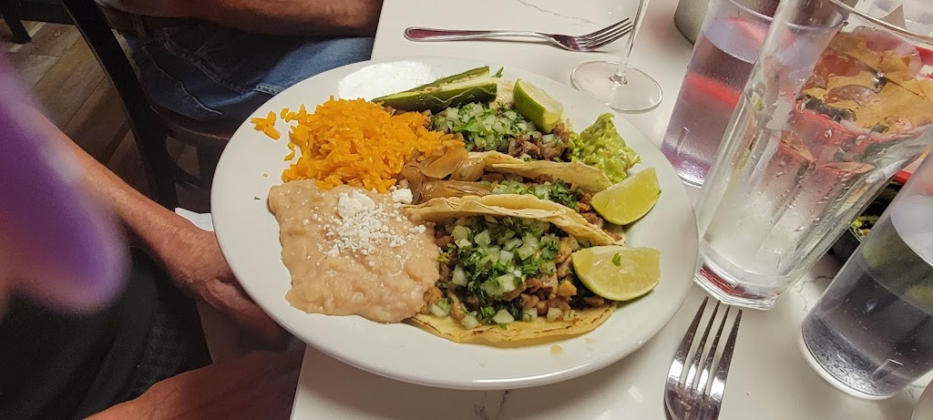 Balanced Rock Grill & Cantina | restaurant | 2588 CA-158, June Lake, CA 93529, USA | 7606487849 OR +1 760-648-7849