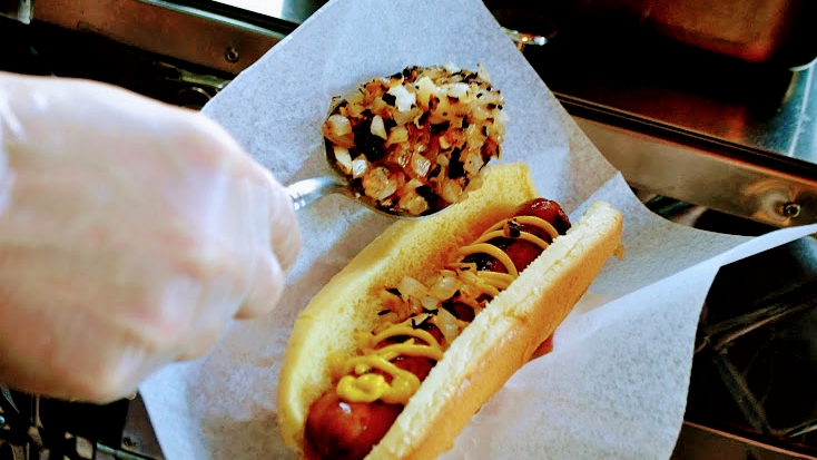 Dogge Depot Catering | meal takeaway | 3402 W MacArthur Blvd, Santa Ana, CA 92704, USA | 9494001013 OR +1 949-400-1013