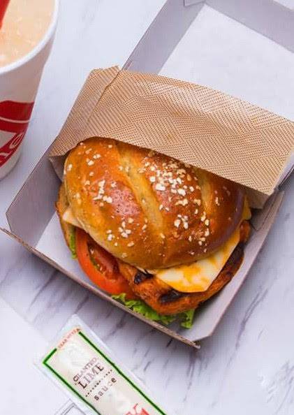 Chick-fil-A | restaurant | 3050 E Semoran Blvd, Apopka, FL 32703, USA | 4078657071 OR +1 407-865-7071