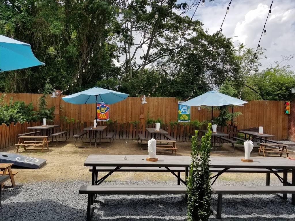 Bluetop | restaurant | 5362 Peachtree Rd, Chamblee, GA 30341, USA | 6786203490 OR +1 678-620-3490