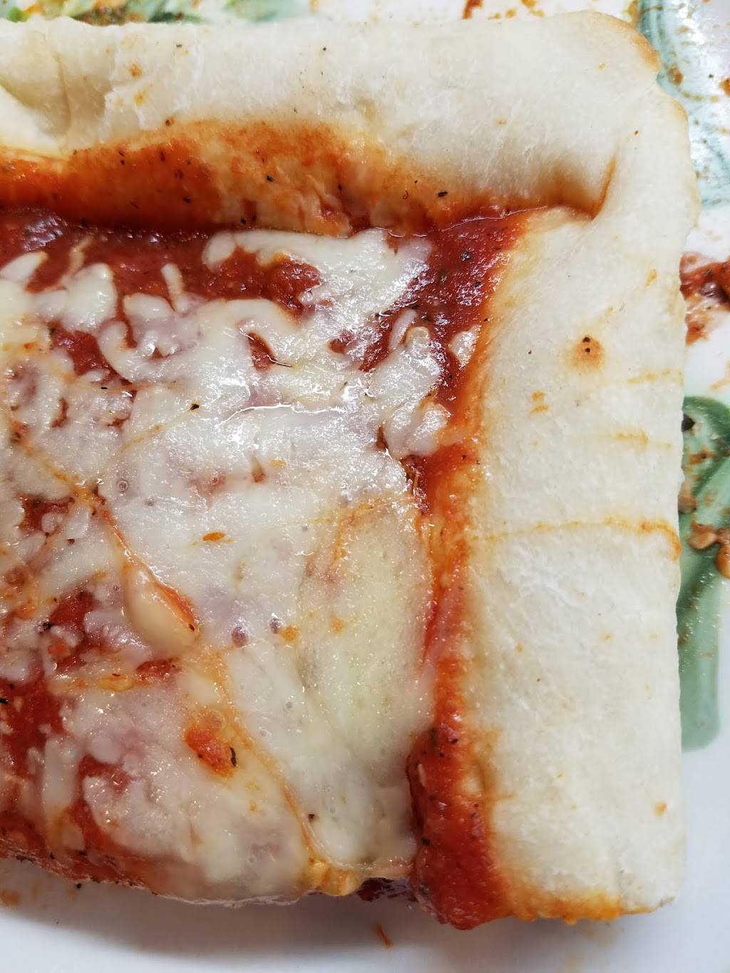 Carmens Pizza | restaurant | 1861 Youngstown Rd SE, Warren, OH 44484, USA | 3303692125 OR +1 330-369-2125