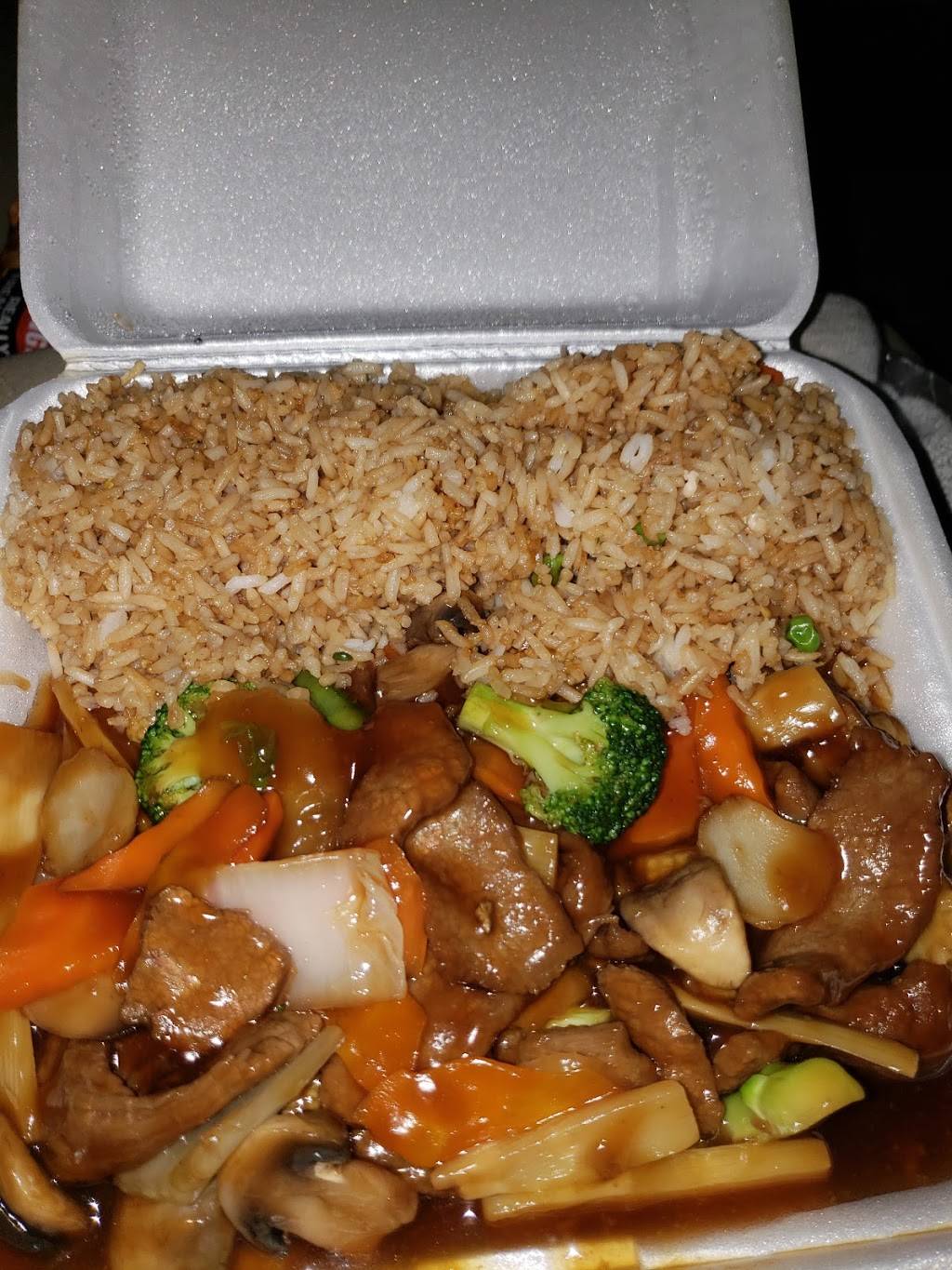 Lees Kitchen | restaurant | 11705 Perrin Beitel Rd, San Antonio, TX 78217, USA | 2105992200 OR +1 210-599-2200