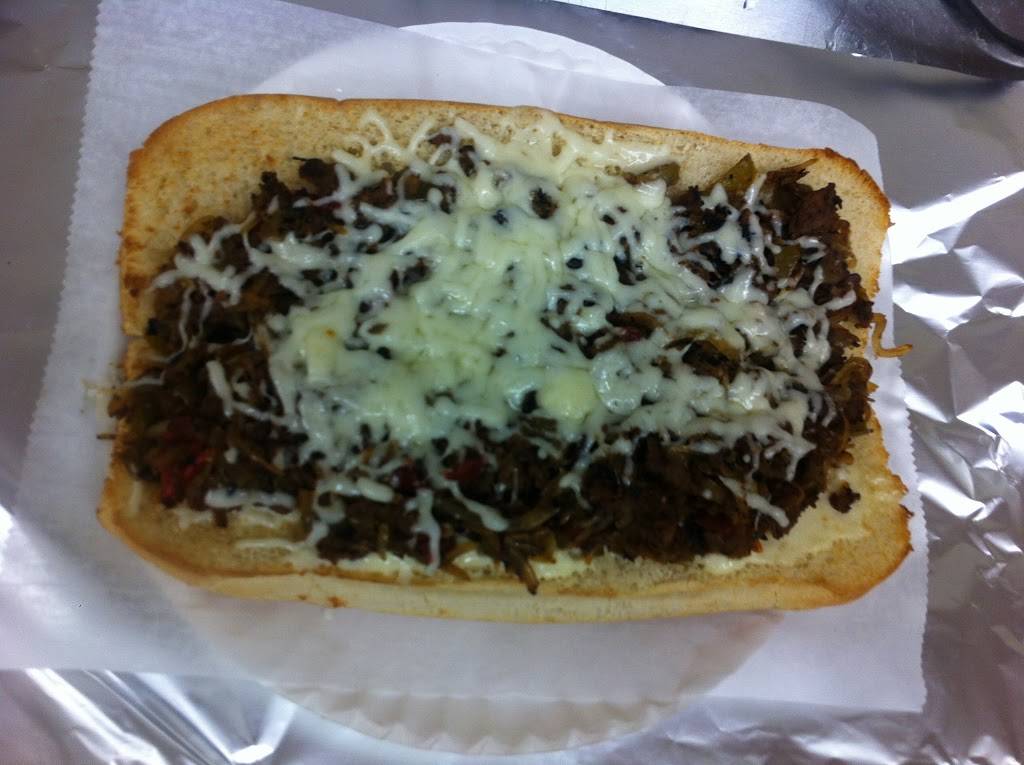 Crown fried chicken & pizza | restaurant | 830 Broad St, Central Falls, RI 02863, USA | 4017253592 OR +1 401-725-3592