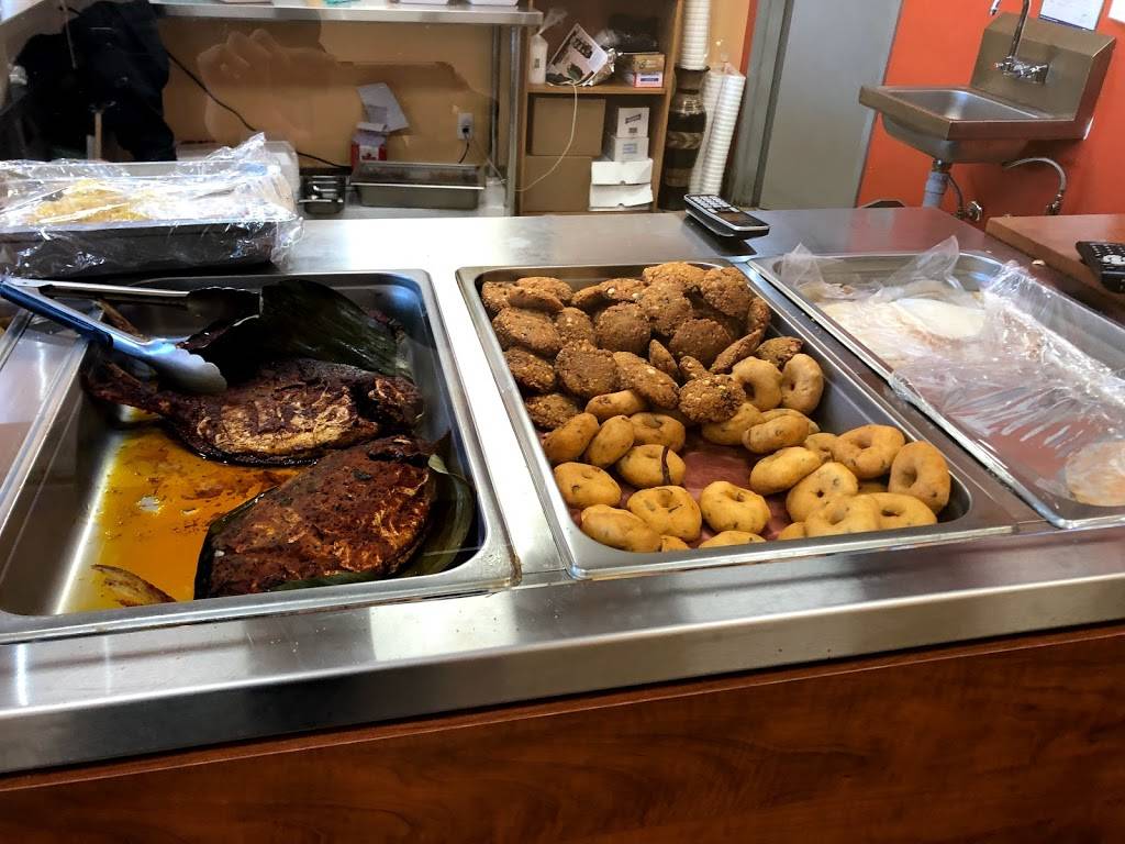 SLS Eazy Carry Take Out Restaurant | restaurant | 16-2275 Britannia Rd W, Mississauga, ON L5M 2G6, Canada | 9058588757 OR +1 905-858-8757