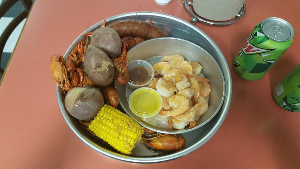 The Crawfish King | restaurant | 1055 U.S. 49 Frontage Rd Suite E, Richland, MS 39218, USA | 7692510723 OR +1 769-251-0723