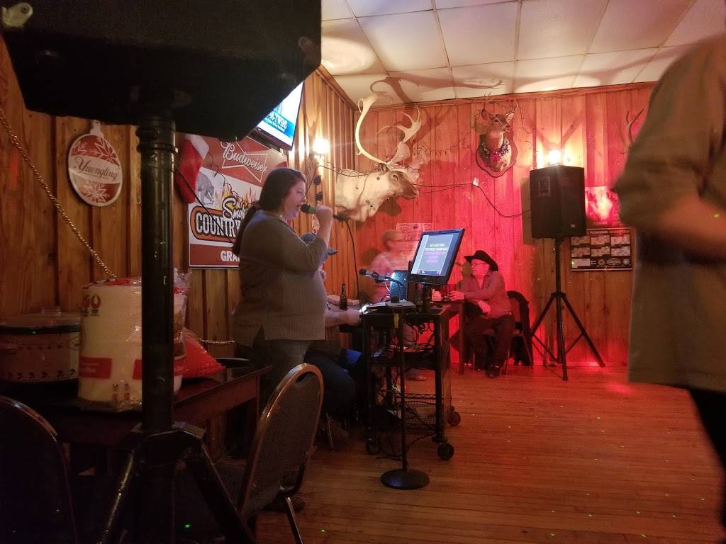 Smokin Js Country Corner Inn | restaurant | 17880 Cole Rd, Conneautville, PA 16406, USA | 8146832163 OR +1 814-683-2163