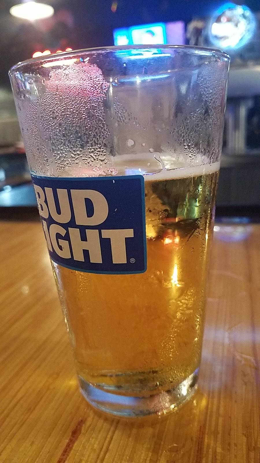 Hurricane Grill & Wings | meal takeaway | 995 NE Jensen Beach Blvd, Jensen Beach, FL 34957, USA | 7723340001 OR +1 772-334-0001