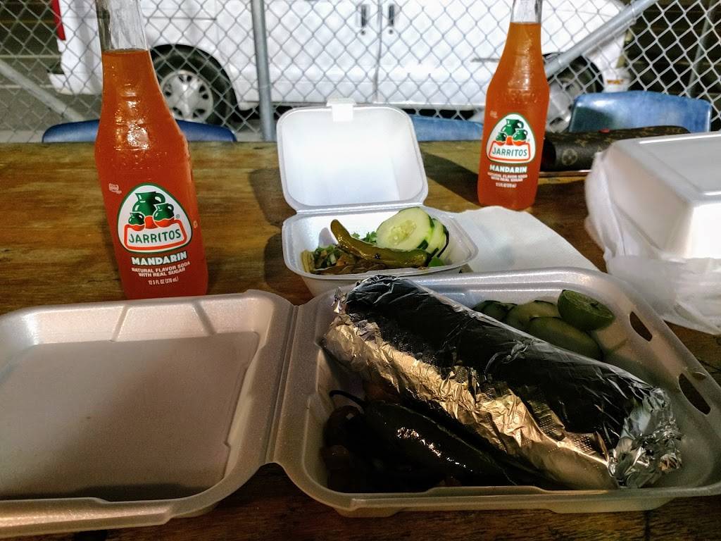 Tacos El Caporal | restaurant | 2875 Ventura Blvd, Oxnard, CA 93036, USA | 8058227664 OR +1 805-822-7664