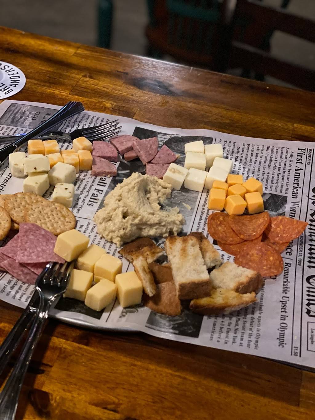 TM Nortons Brewing Company | restaurant | 3315 Cherry Rd, Anderson, IN 46011, USA | 7654005972 OR +1 765-400-5972