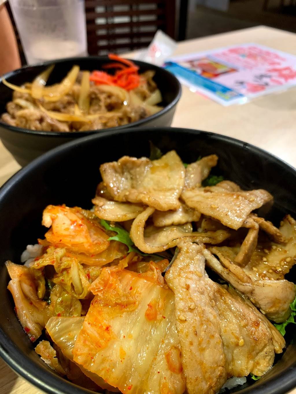 Sizzle | restaurant | 2250 Kalakaua Ave #1, Honolulu, HI 96815, USA | 8087772233 OR +1 808-777-2233