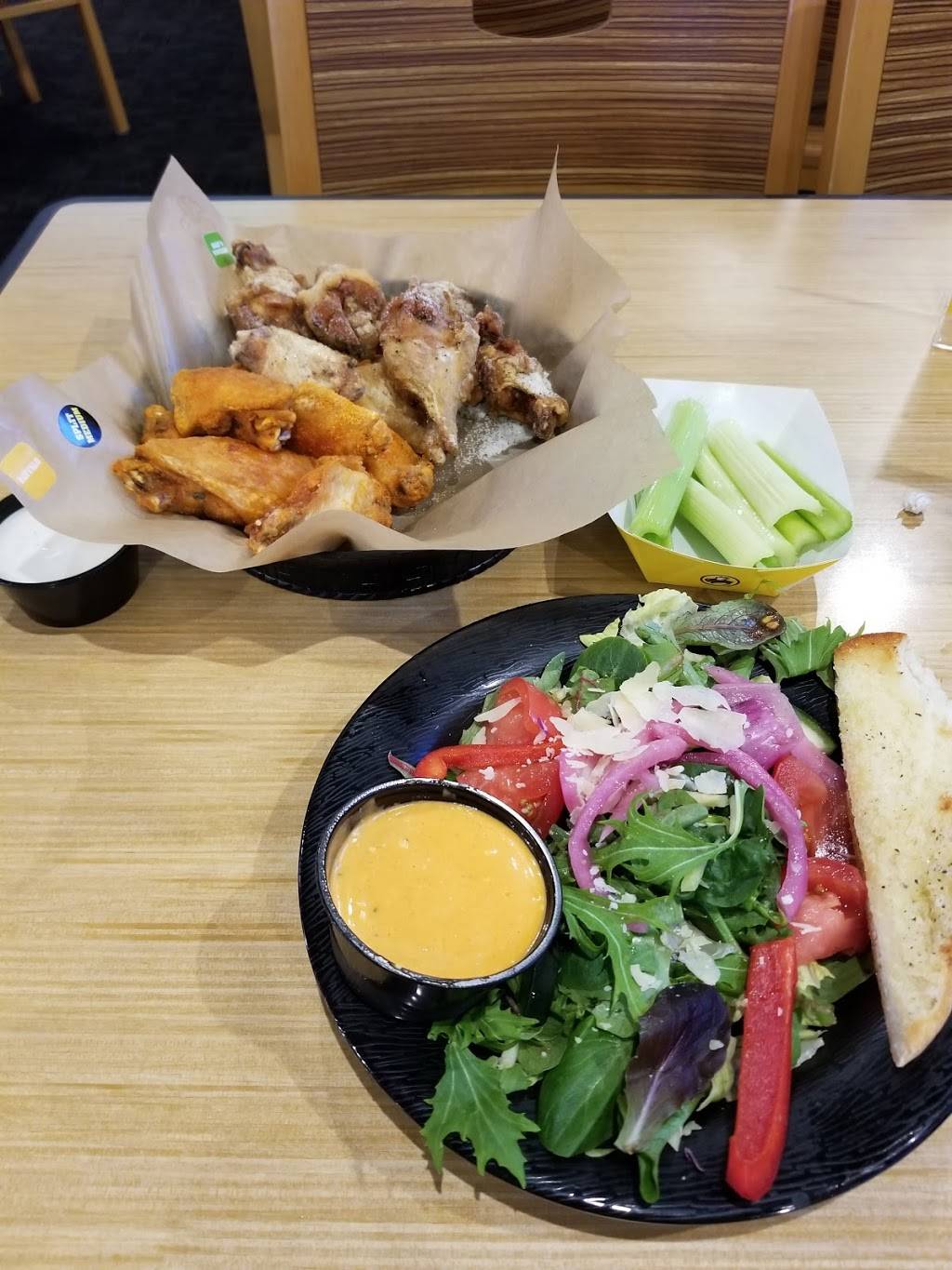 Buffalo Wild Wings | restaurant | 2501 Mountaineer Blvd, Charleston, WV 25309, USA | 3047440801 OR +1 304-744-0801